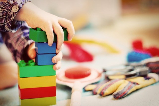 Zajrzyj na stronę naszego internetowego sklepu i podaruj prezent dla dziecka - zabawki wysokiej jakości! 2023